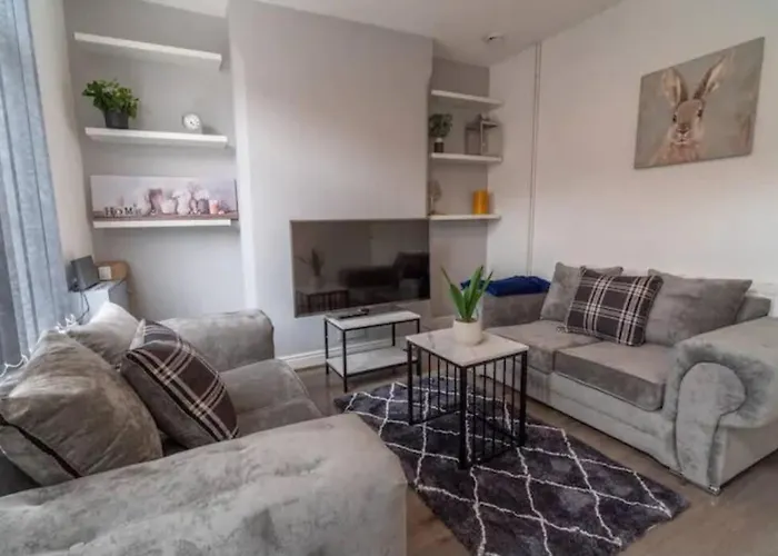 Beautiful Home Near City Centre