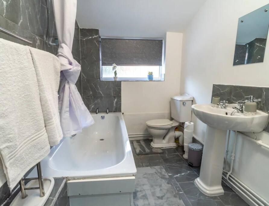 Beautiful Near Centre Holiday home *